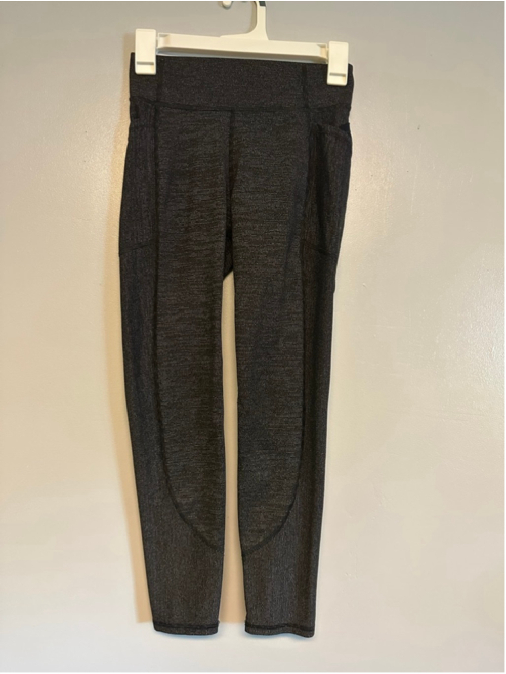 All in Motion Black Gray Striped Leggings Juniors Size Large 10/12 heathered